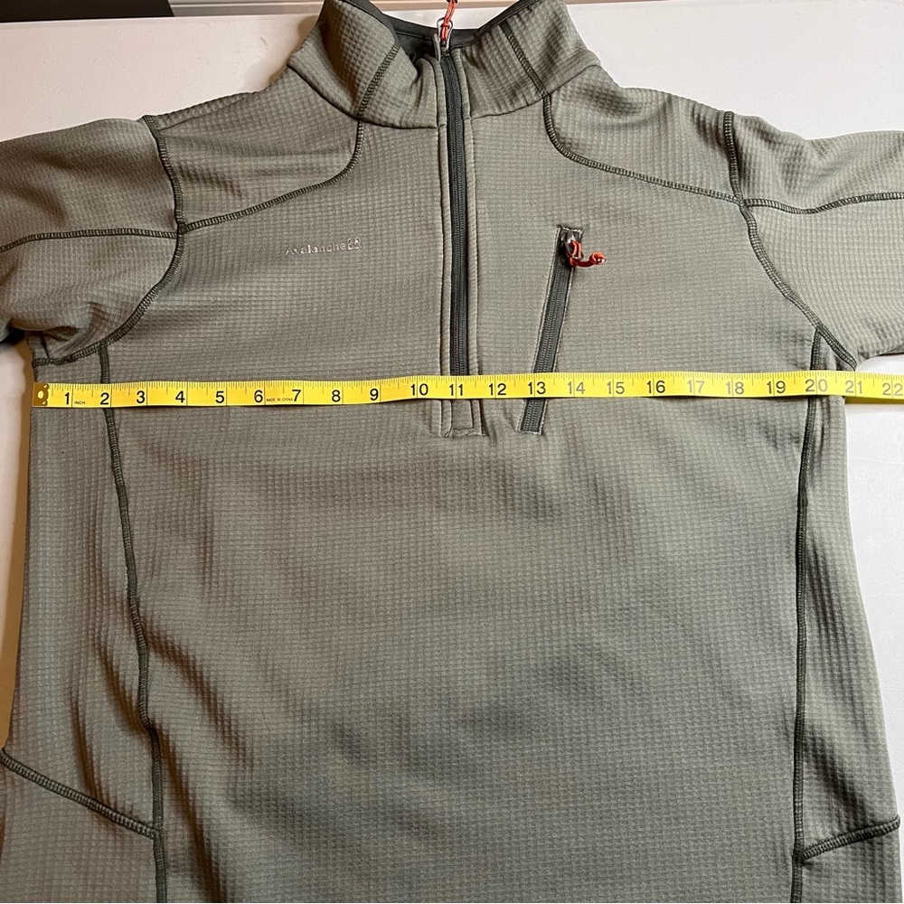 Avalanche Cold Weather Layer. Medium. Sage Green. - image 4